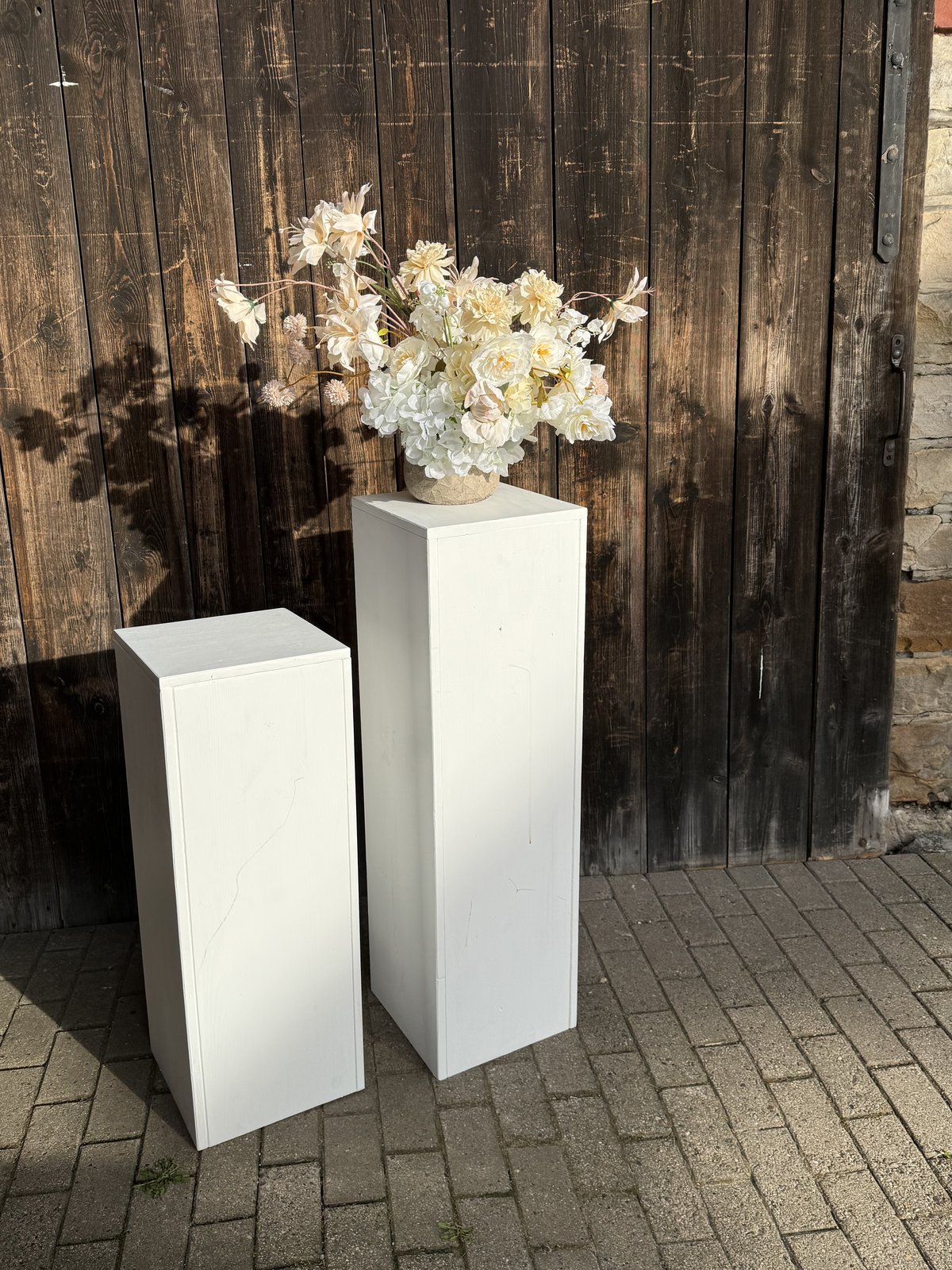 Kunstblumengesteck im Topf
